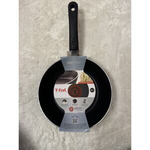 T-fal 'Total Non Stick' Frying Pan 8" Black - Thermo-Spot Heat Indicator